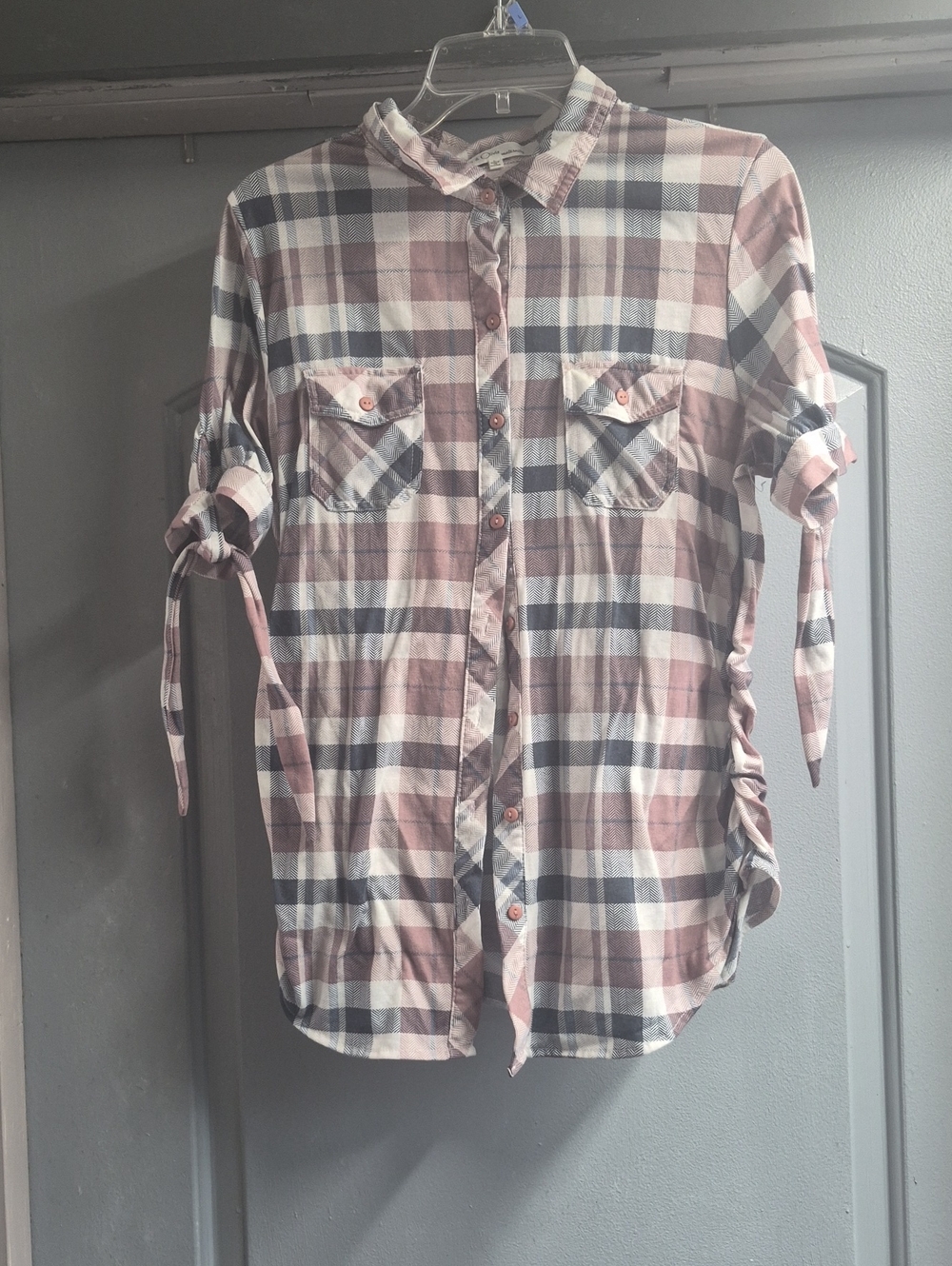 Eden & Olivia Pink and Gray Plaid Tie-Sleeve Button-Up Blouse (Pre-teen)